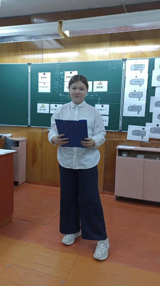 Конкурс выразительного чтения стихотворений на английском языке прошел в 6а..
